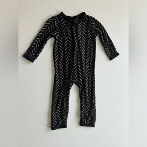 Kyte Baby Zippered romper in midnight herringbone